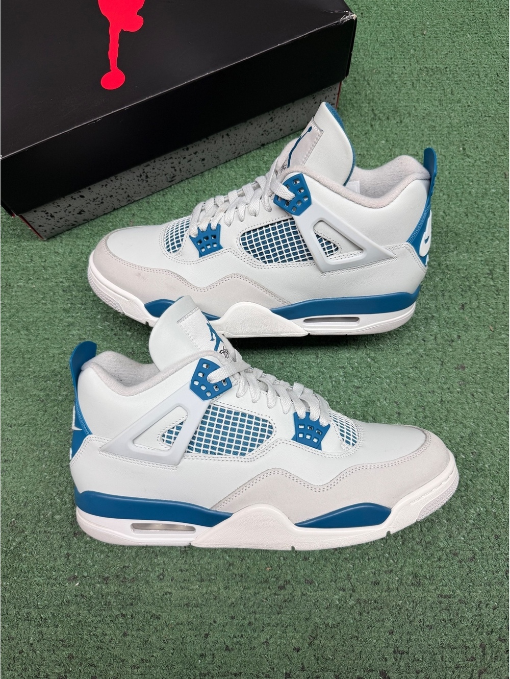 JORDAN 4 MILITARY BLUE 2024 SIZE 11